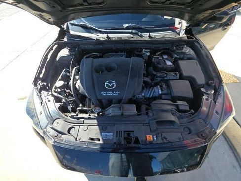 Used 2018 MAZDA MAZDA3 Touring image 27