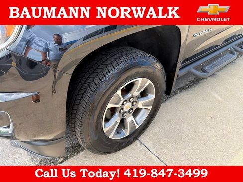Used 2017 Chevrolet Colorado Z71 AWD/4WD image 11