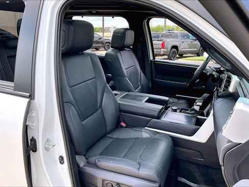 Certified 2025 Toyota Tundra Platinum image 9