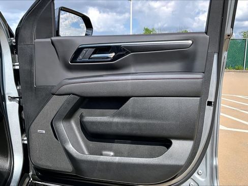 Used 2025 Chevrolet Tahoe RST w/ Comfort Package image 23