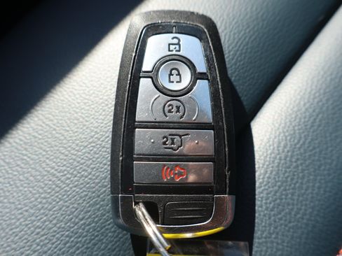 Used 2024 Ford Edge SEL w/ Sport Appearance Package AWD/4WD image 31