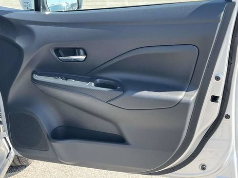 Used 2025 Nissan Versa SV FWD image 24