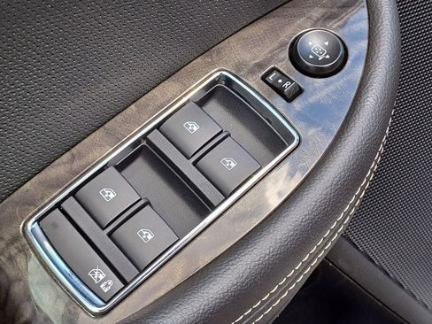 Used 2016 Chevrolet Impala LTZ w/ Enhanced Convenience Package FWD image 13
