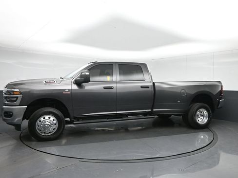 Used 2025 RAM 3500 Tradesman AWD/4WD image 4