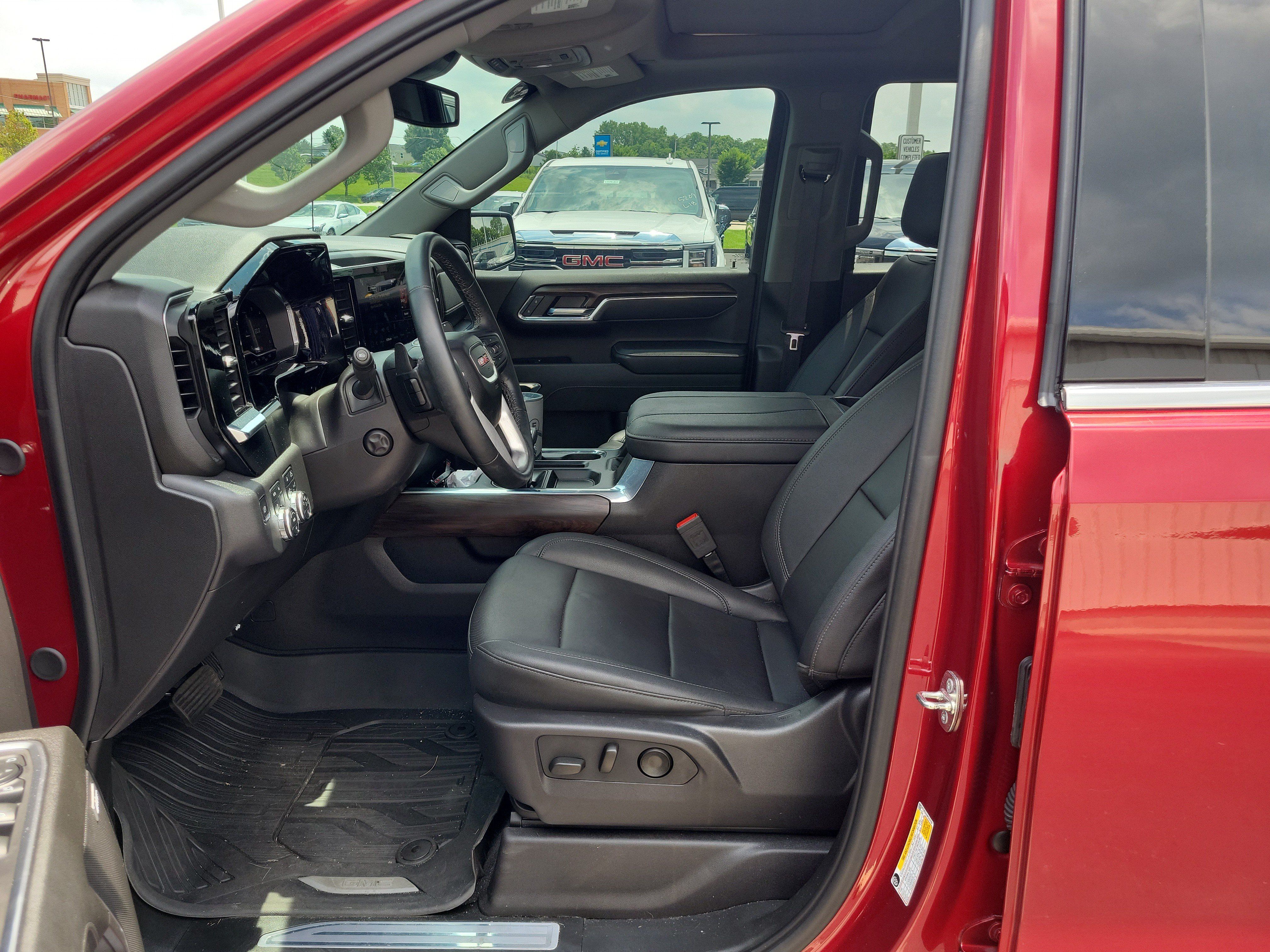 Used 2024 GMC Sierra 1500 SLT w/ SLT Premium Plus Package AWD/4WD image 13