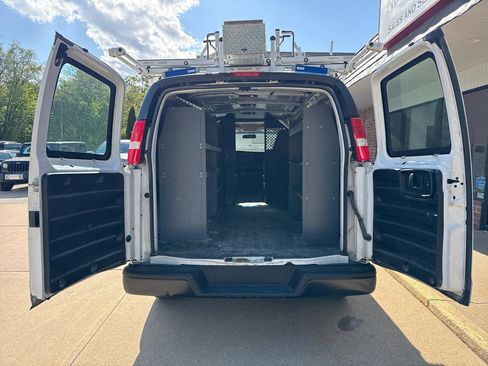Used 2022 GMC Savana 2500 w/ Driver Convenience Package RWD image 14