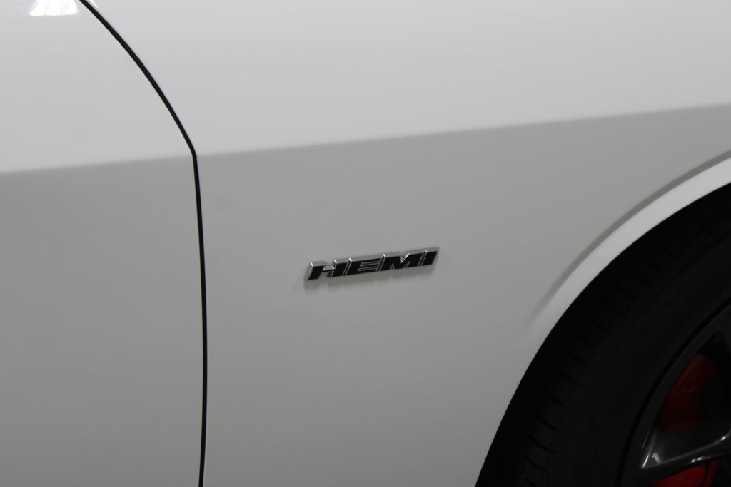Used 2019 Dodge Challenger R/T RWD image 12