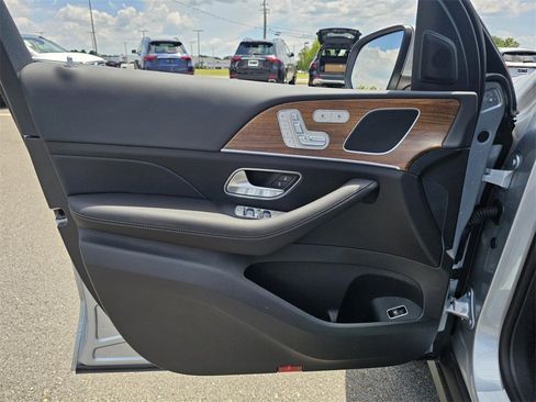 New 2025 Mercedes-Benz GLE 350 4MATIC image 11