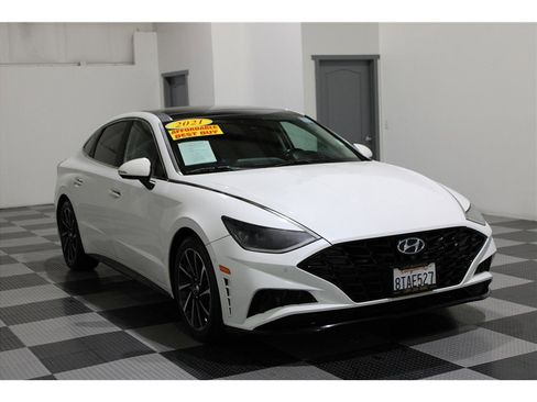 Used 2021 Hyundai Sonata Limited image 3