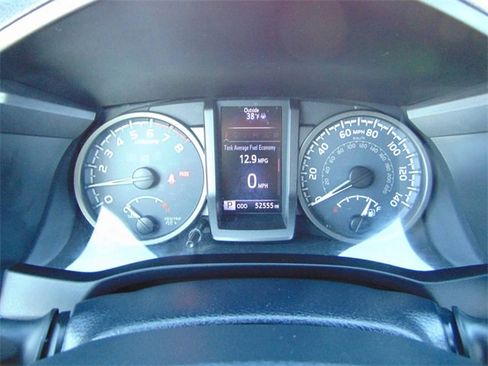 Used 2017 Toyota Tacoma image 16