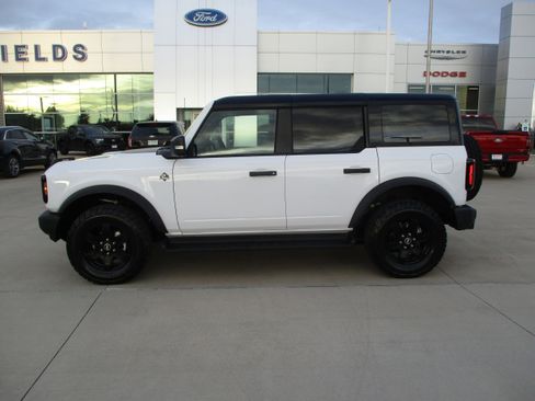 New 2025 Ford Bronco Outer Banks AWD/4WD image 3