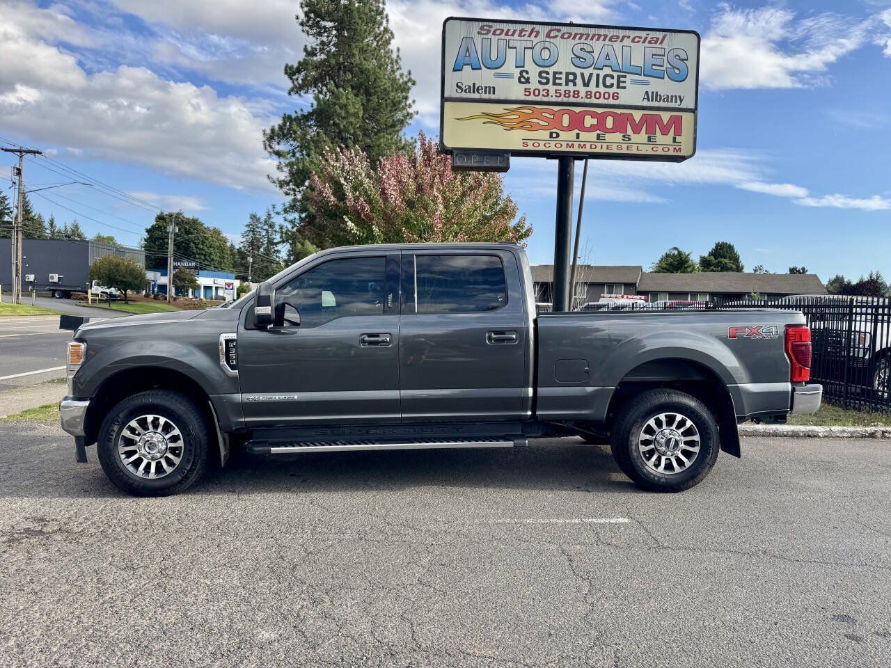 Used 2020 Ford F350 Lariat w/ Lariat Ultimate Package AWD/4WD image 4