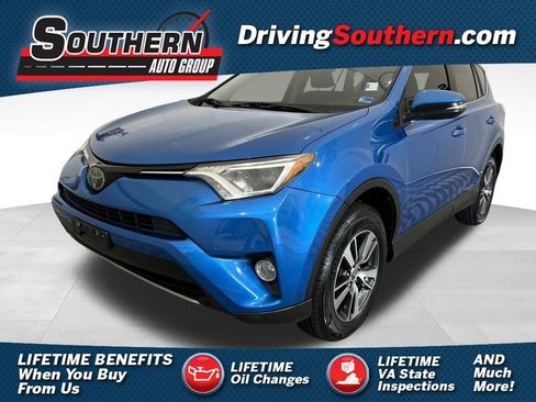 Used 2018 Toyota RAV4 XLE image 1