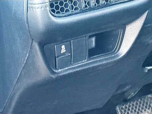 Used 2024 Honda HR-V LX image 10