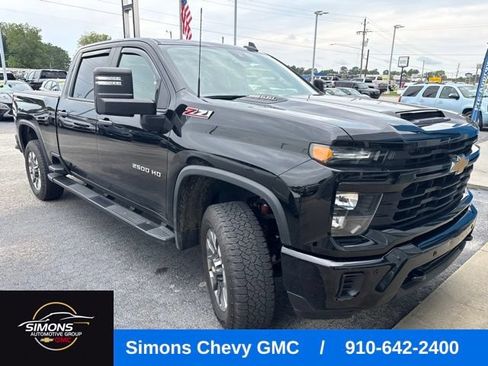 Used 2025 Chevrolet Silverado 2500 Custom w/ Custom Value Package AWD/4WD image 11