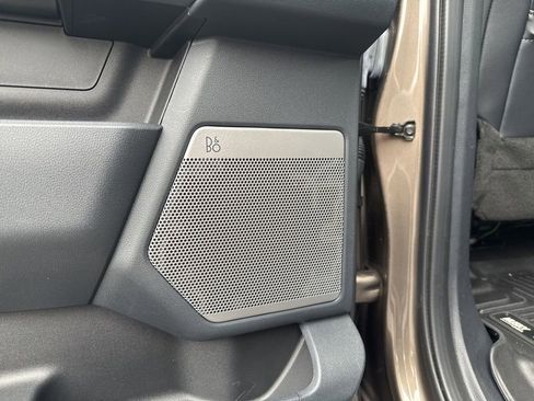 Used 2022 Ford F150 Lightning Lariat image 52