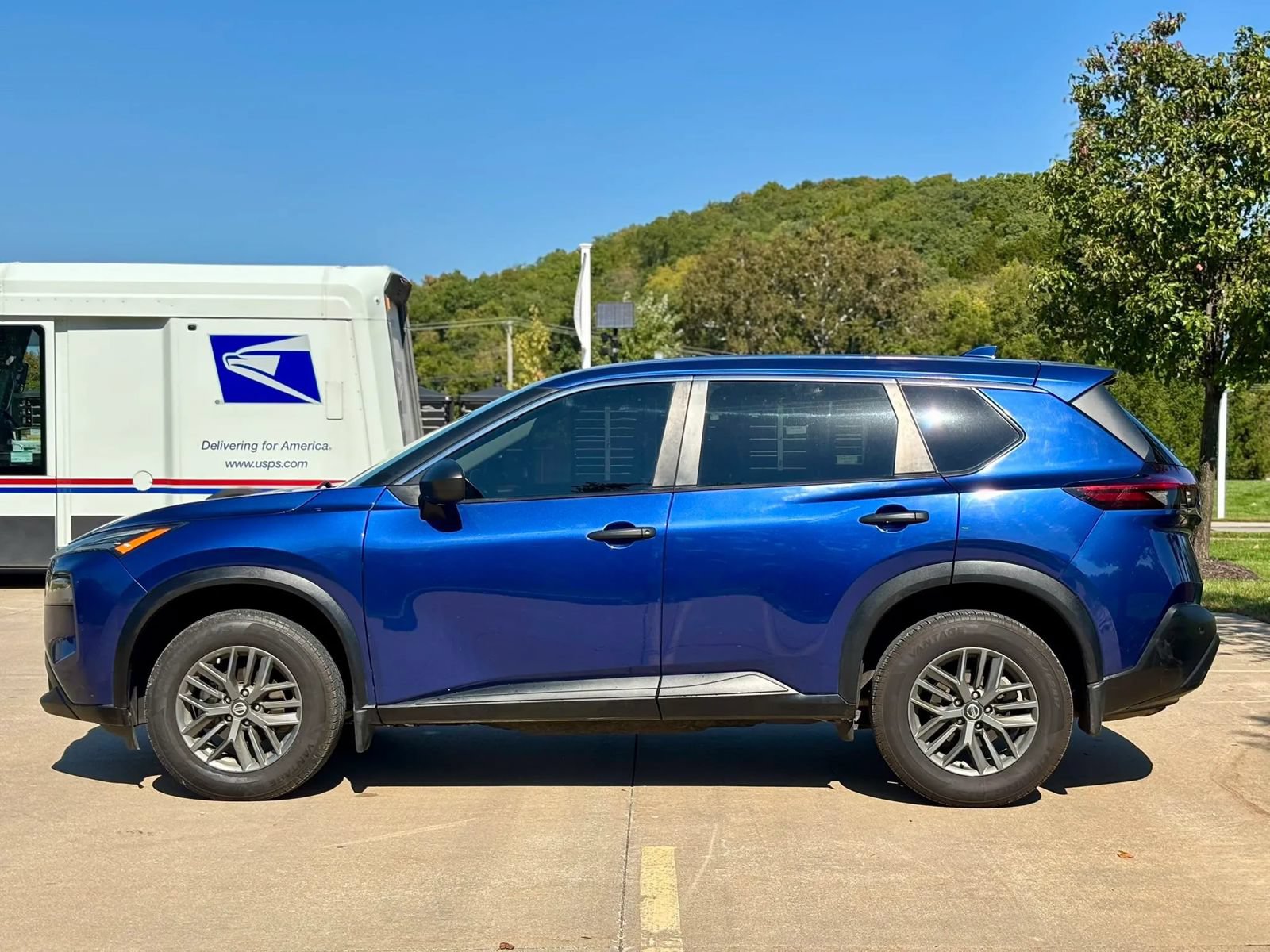Used 2021 Nissan Rogue S FWD image 11