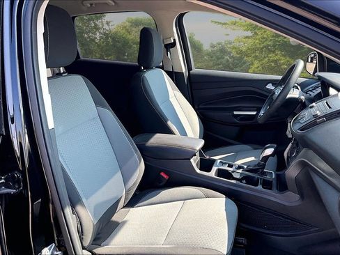 Used 2018 Ford Escape SE FWD image 7
