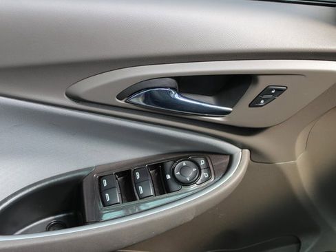 Used 2022 Chevrolet Malibu LT image 11