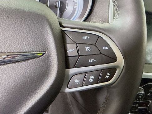 Used 2018 Chrysler 300 Limited w/ Safetytec Plus Group image 23