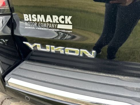 Used 2019 GMC Yukon Denali w/ Denali Ultimate Black Edition AWD/4WD image 7