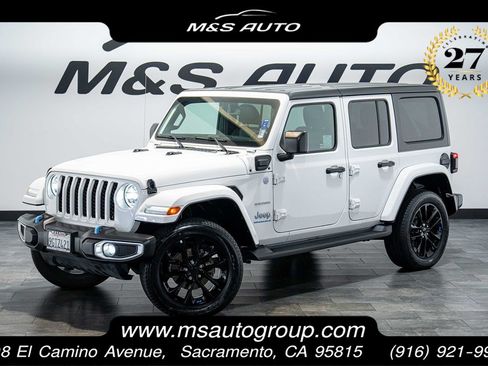 Used 2023 Jeep Wrangler Unlimited Sahara w/ Cold Weather Group AWD/4WD image 1