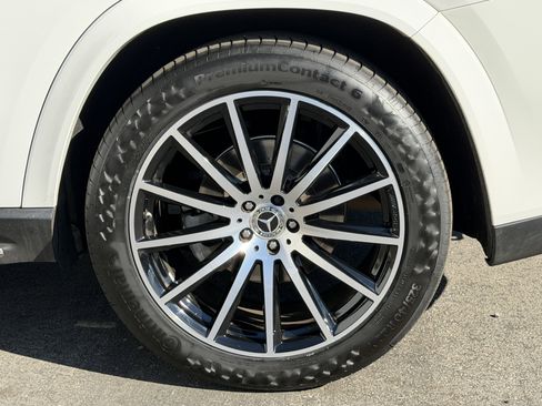 Certified 2022 Mercedes-Benz GLS 450 4MATIC image 15