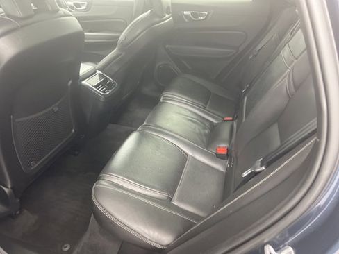 Used 2021 Volvo XC60 T5 Inscription w/ Protection Package Premier image 11