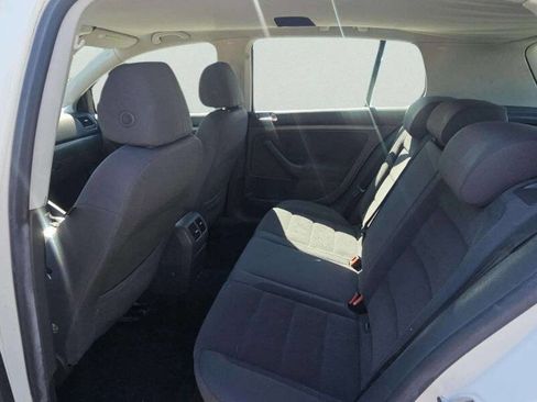 Used 2007 Volkswagen Rabbit 4-Door FWD image 7