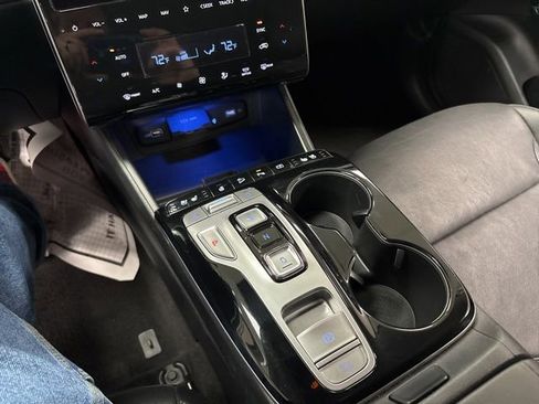 Used 2024 Hyundai Tucson Limited image 23