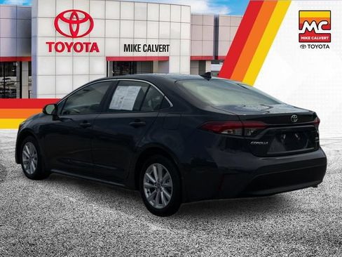 Used 2026 Toyota Corolla XLE FWD image 3
