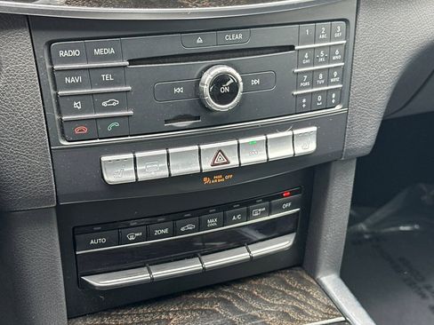 Used 2016 Mercedes-Benz E 350 Sedan image 19