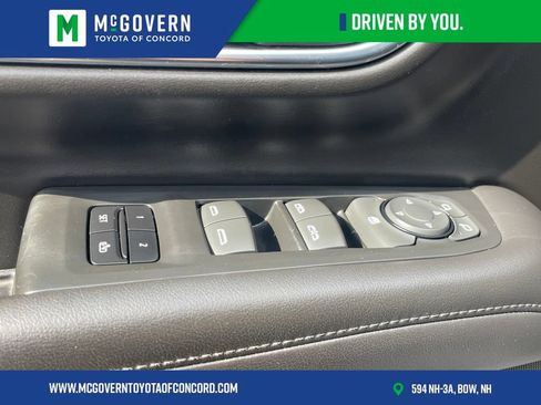 Used 2023 Chevrolet Suburban Z71 AWD/4WD image 14