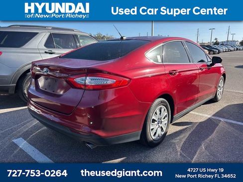 Used 2013 Ford Fusion S image 3