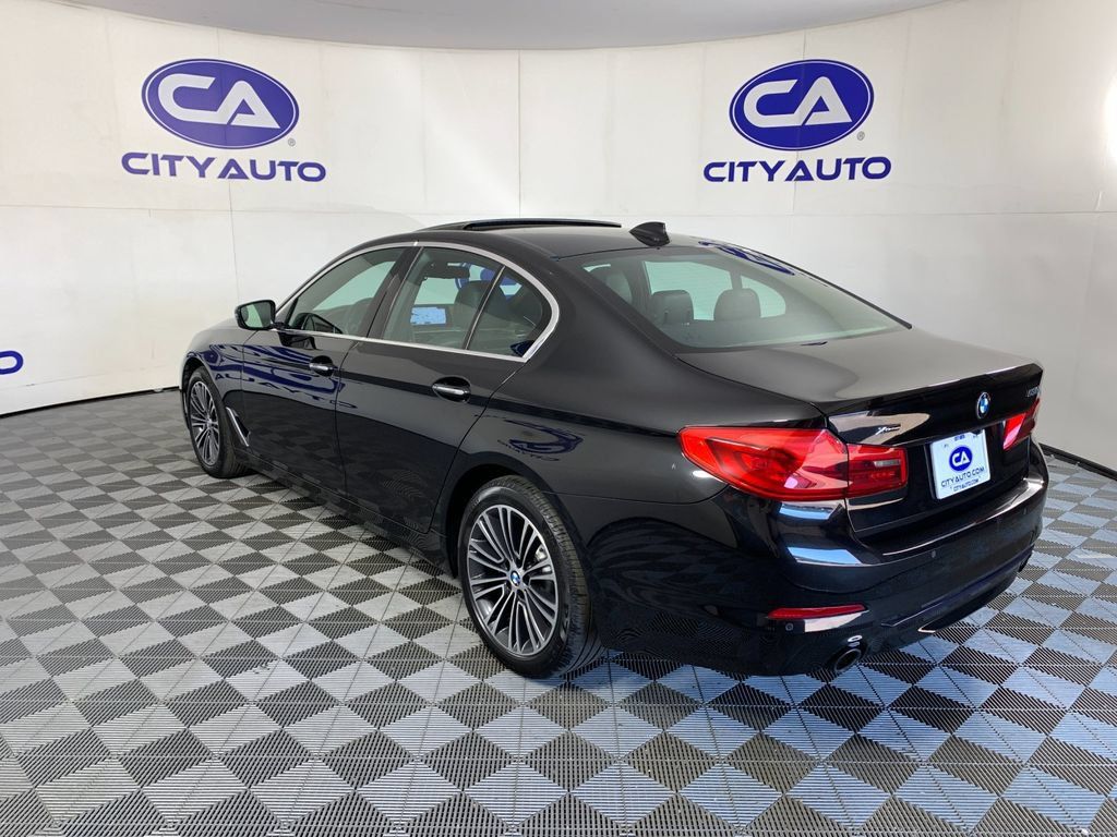 Used 2018 BMW 530i xDrive AWD/4WD image 5