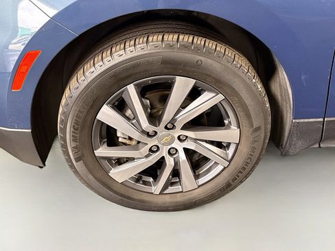 Used 2024 Chevrolet Equinox LT FWD image 38