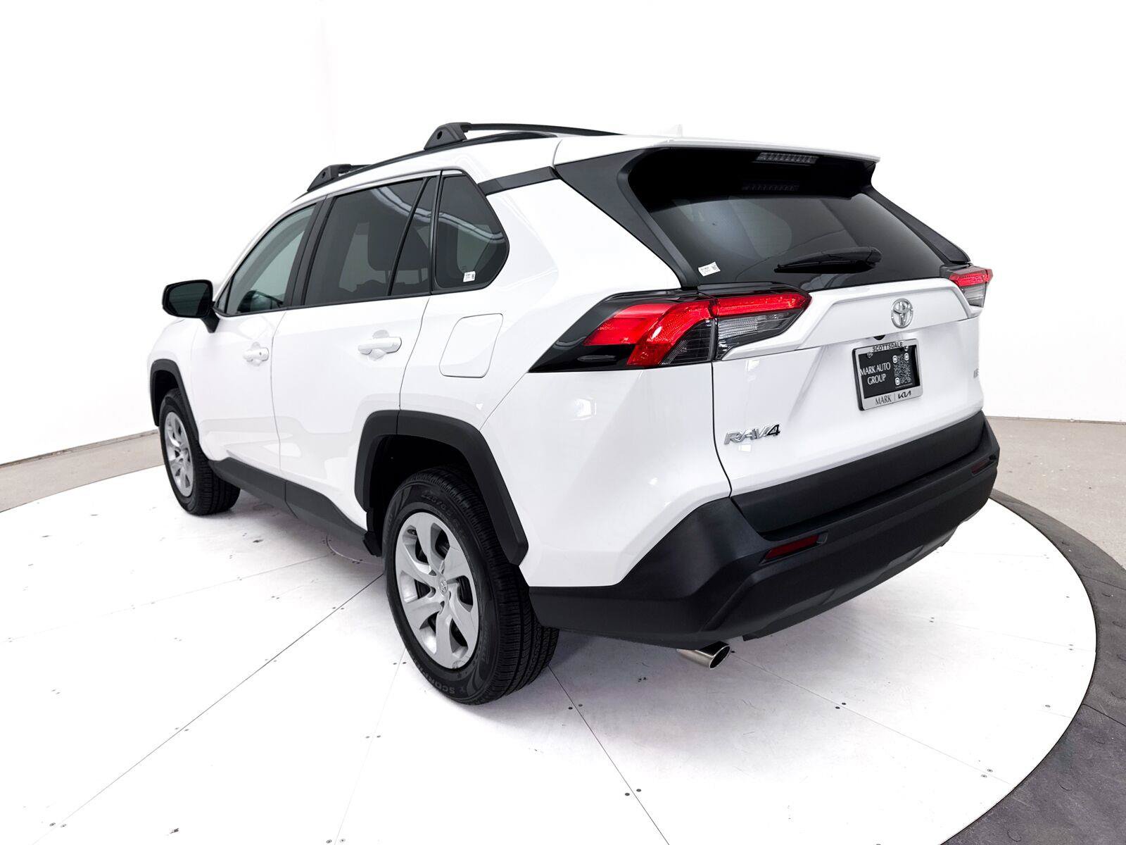 Used 2021 Toyota RAV4 LE w/ Carpet Mat Package (TMS) FWD image 2