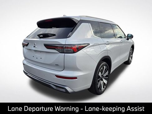 Used 2025 Mitsubishi Outlander SEL FWD image 7