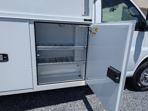 Used 2023 Chevrolet Express 3500 w/ Power Convenience Package RWD image 18