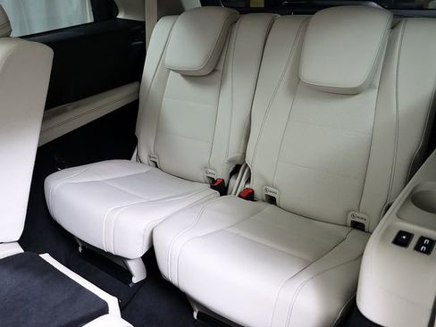 Certified 2026 Mercedes-Benz GLS 450 4MATIC image 13