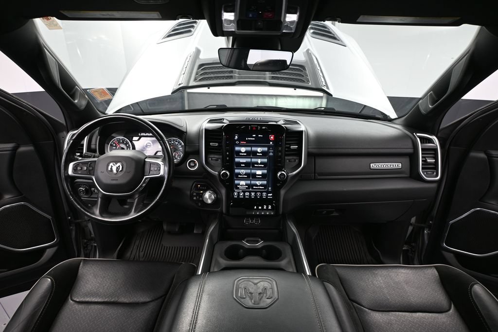 Used 2021 RAM 1500 Laramie w/ Sport Appearance Package AWD/4WD image 18