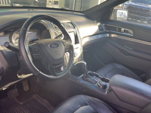 Certified 2017 Ford Explorer Sport image 9