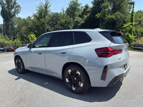 Used 2025 BMW X3 xDrive30i w/ M Sport Package AWD/4WD image 2