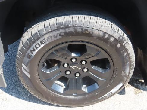 Used 2015 Chevrolet Silverado 1500 LT AWD/4WD image 16