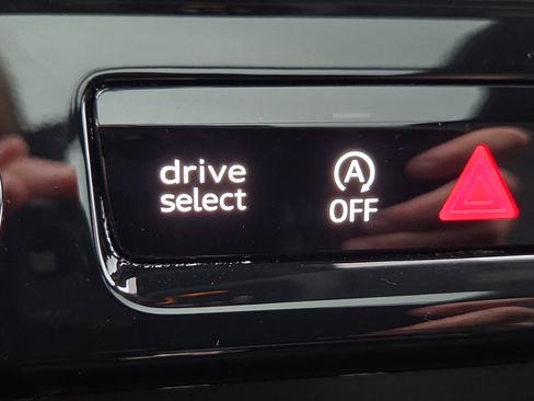 Used 2025 Audi Q5 Premium Plus w/ Premium Plus image 15