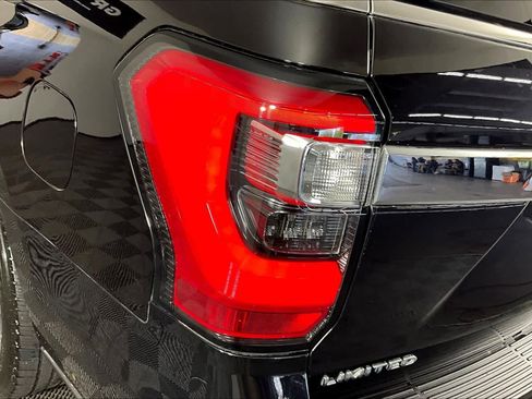 Used 2020 Ford Expedition Max Limited w/ Texas Edition Package image 27
