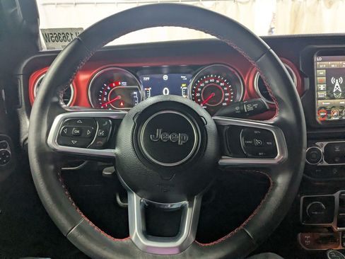 Used 2022 Jeep Gladiator Rubicon w/ LED Lighting Group AWD/4WD image 13