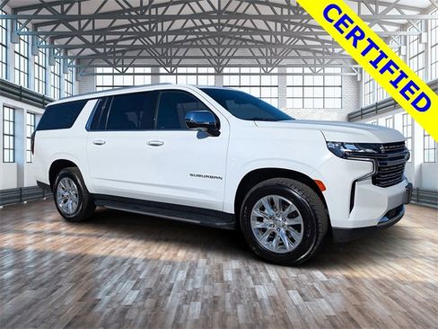 Used 2023 Chevrolet Suburban Premier image 3