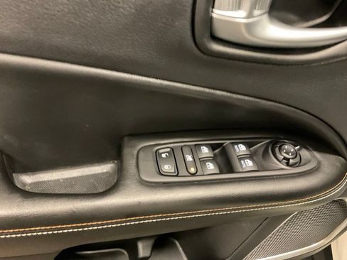Used 2021 Jeep Compass Latitude AWD/4WD image 16