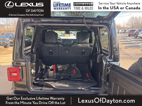 Used 2021 Jeep Wrangler Unlimited Sahara image 36